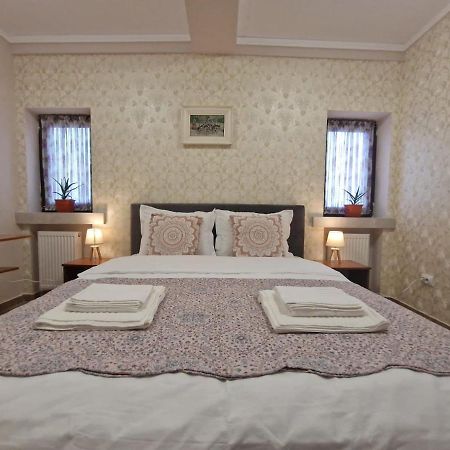Laroka House Arty And Cosy Studio Universitate Center 부쿠레슈티 외부 사진