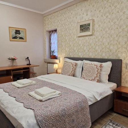 Laroka House Arty And Cosy Studio Universitate Center 부쿠레슈티 외부 사진