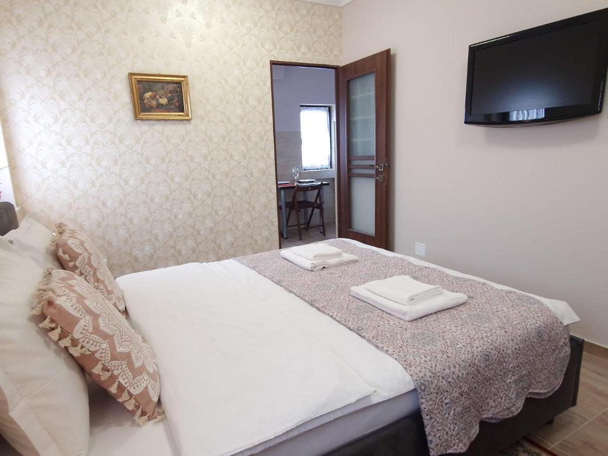 Laroka House Arty And Cosy Studio Universitate Center 부쿠레슈티 외부 사진